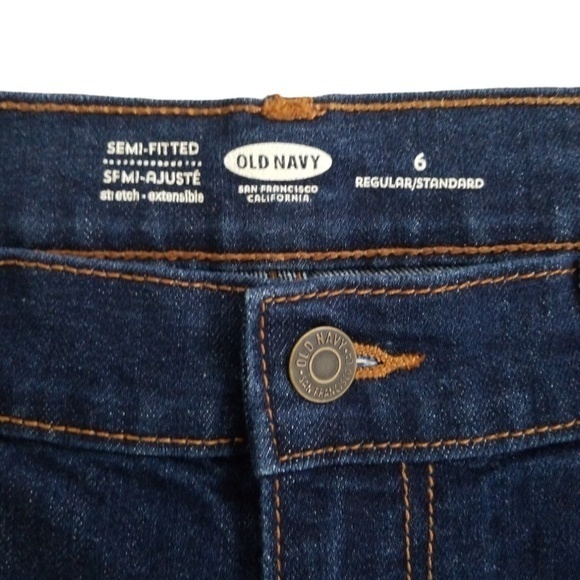 Old‎ Navy Semi-Fitted Dark Wash Stretch Cuffed Jean Shorts Sz. 6 - Picture 3 of 5